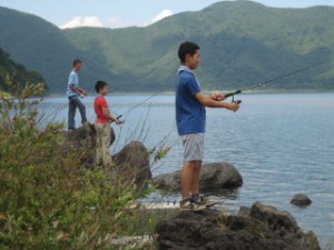 釣りもやりました。